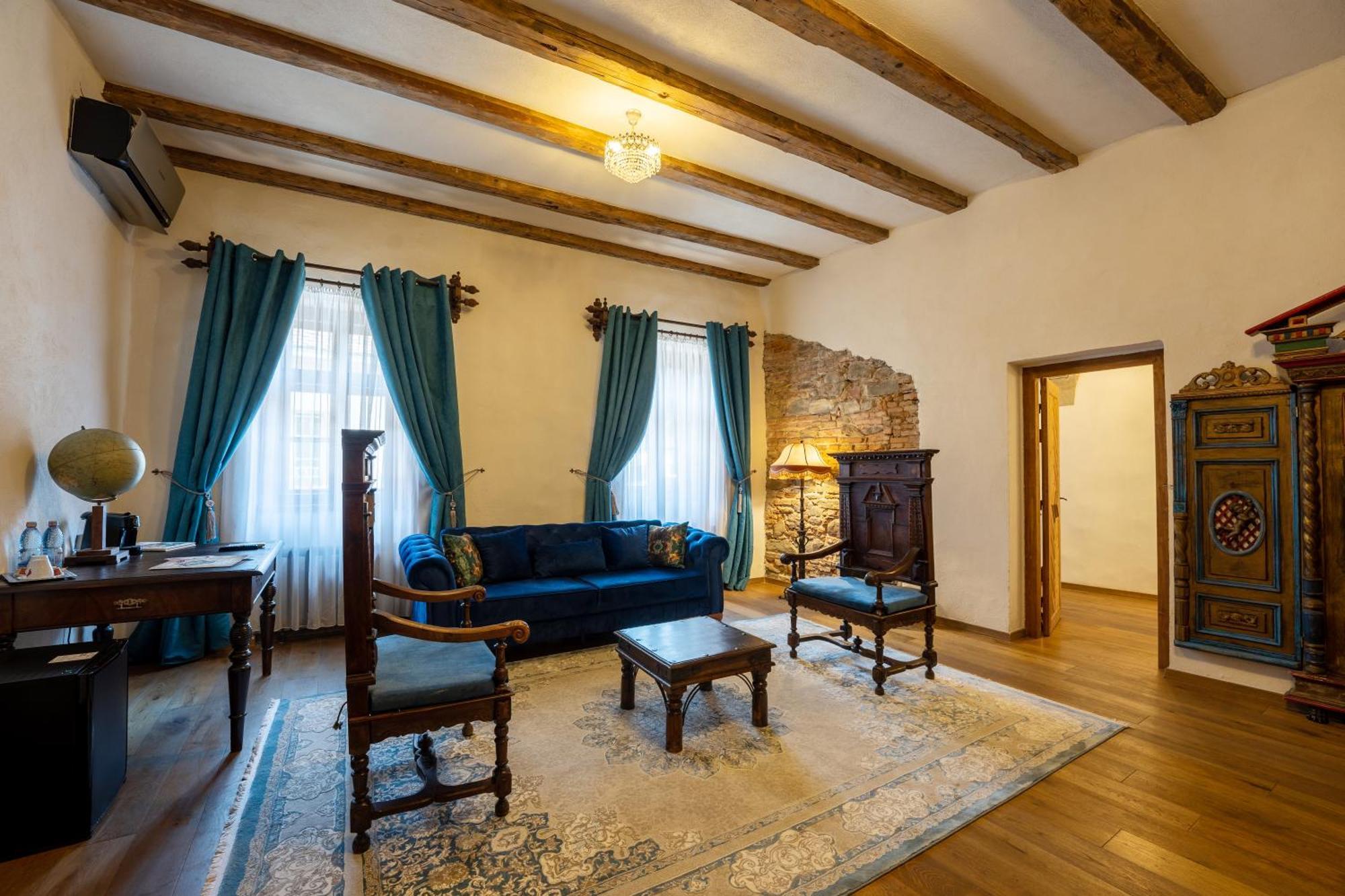 The Throne - M Museum Hotel Sighişoara Buitenkant foto