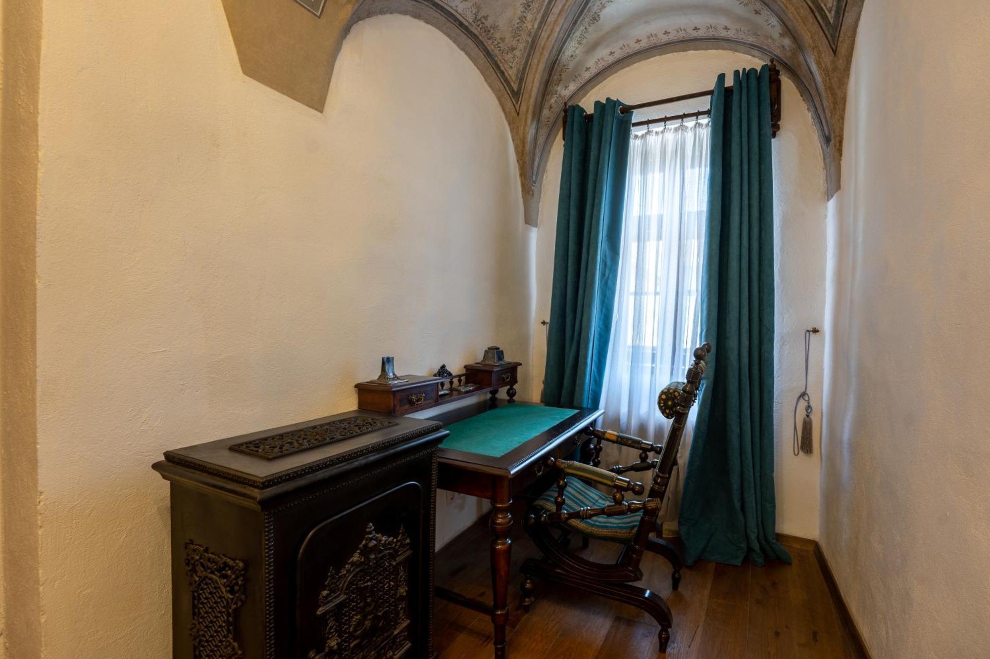 The Throne - M Museum Hotel Sighişoara Buitenkant foto