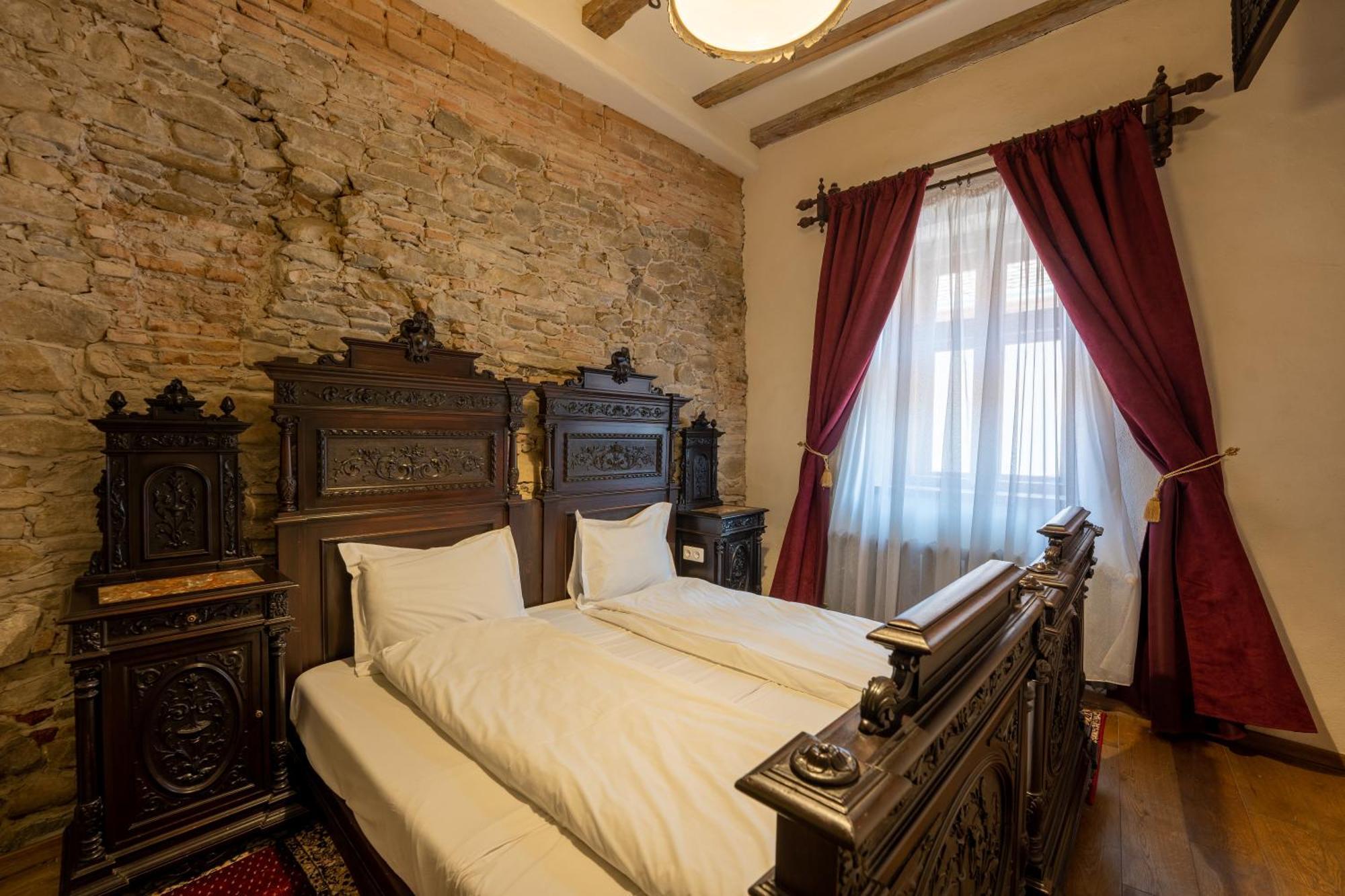 The Throne - M Museum Hotel Sighişoara Buitenkant foto
